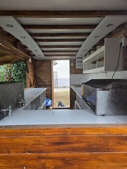 Predám foodtruck príves pojazdný stánok nový