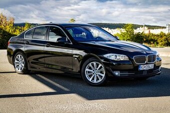BMW 525d 8A/T 150kW (bohatá výbava, kompetná serv.história)