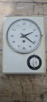 Hodiny PRIM s časovačom vintage
