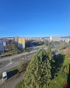 Predaj 4i byt, staršia rek., 70 m2+lódžia, Trieda SNP, Teras