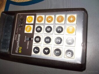 Retro kalkulačka - 1