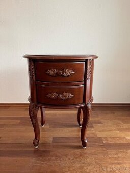 Luxusný taliansky nábytok - Príručný stolík