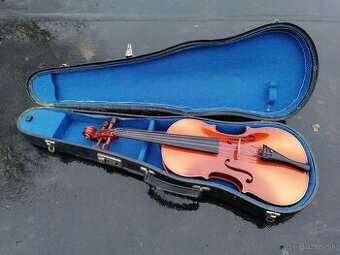 Predám starožitné husle