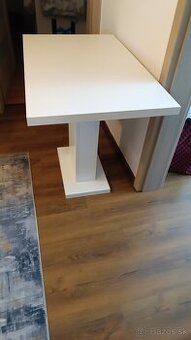 Predám kuchynský stôl