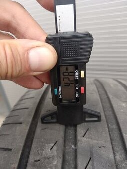 Predam letne pneu Pirelli 245/45 r18