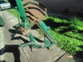 Strojcek na spajanie drotov.starozitnost