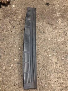 predam plast zad. naraznika pre toyota l.c.200