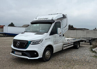 Mercedes-Benz Sprinter odťahový špeciál so spaním a prívesom