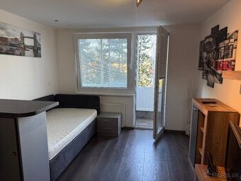 🔥 TOP PONUKA – ZARIADENÁ GARSÓNKA PO REKON. S BALKÓNOM