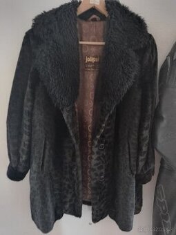 Leopardí kožuch.