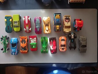 Predám autíčka Hot wheels