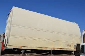 Korba LIAZ 18.33 na kŕmnu zmes