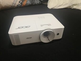 LED projektor ACER vhodny aj do exterieru