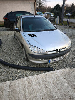 Peugeot 206 1.4i benzin