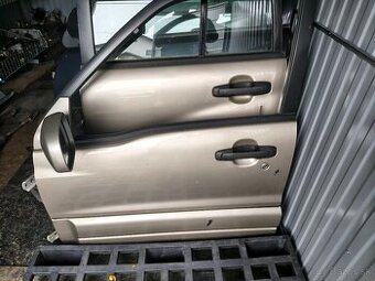 Predné ľavé dvere Suzuki Grand Vitara 2003
