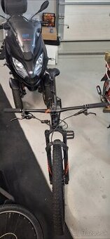 Cube Reaction Race black-orange