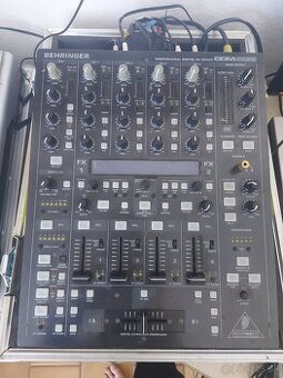 Behringer DDM4000
