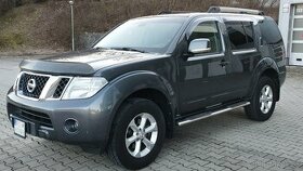 Nissan Pathfinder 2.5-140KW XE 7.MIEST R.V.2012