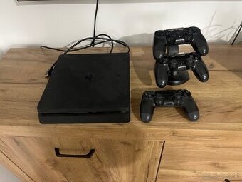 Playstation 4 slim