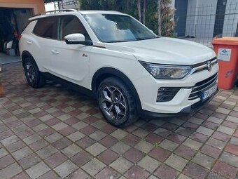 SsangYong Korando Style + 4×4 automat, 15 300km