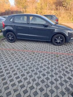 Predám vw Polo 1.0mpi 55kw ,benzín rok v.2014 ,61tis.km