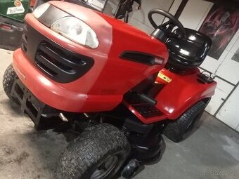 Zahradny traktor