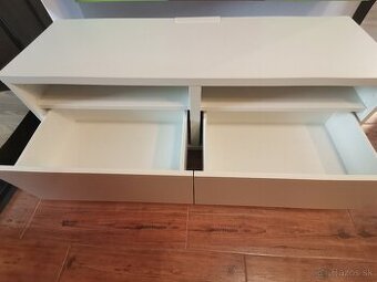 TV stolík biely ikea
