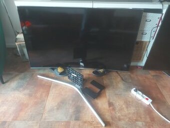 Diely Samsung UE556672Uparabolický