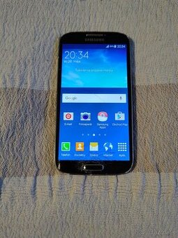 Samsung galaxy S4 čierny plne funkčný ma prasknutý displej a