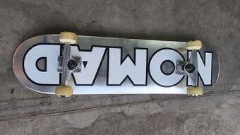 Skateboard NOMAD