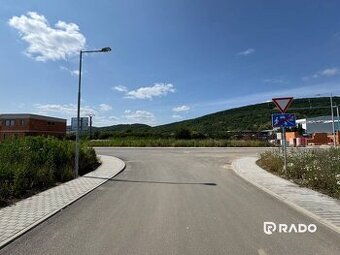 RADO | Stavebný pozemok na predaj 624m2 | Trenčín - Zlatovce