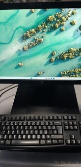 PC s monitorom
