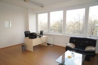 Dáme do prenájmu kancelárie na Drieňovej v administratívnej 