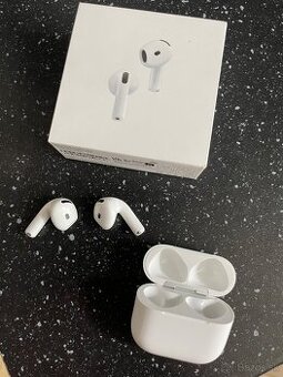 AirPods 4 ANC