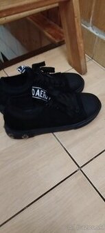 Fashion shoes