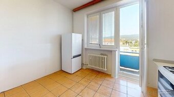 1-izb. byt s dvomi balkónmi - Nové Mesto nad Váhom