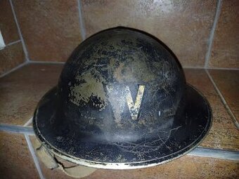 Predám originál anglicku prilbu WWII Brodie