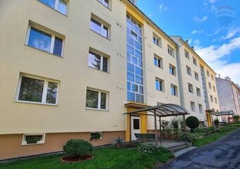 NAJLACNEJŠÍ veľkometrážny byt v Podbrezovej