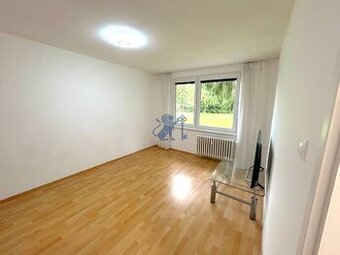 Ponúkame na prenájom 1-izbový byt v tichej lokalite mesta Se