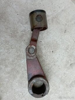 Piest a rameno hydrauliky Zetor super - 1