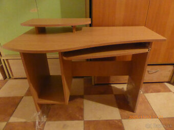 Predám počitačový - kancelársky stolík