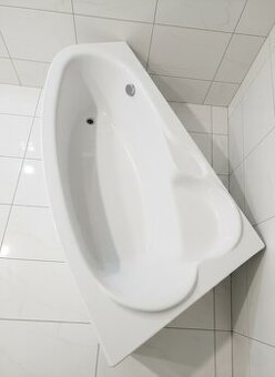 Vaňa Madura 170/110 pravá + nohy+sifón+zástena