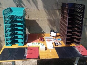 Organizér na papiere.