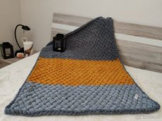 Pletená detská deka sivo-horčicová