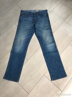 Pánske džínsy Wrangler vo veľkosti W38