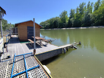 Prodám hausboat (kotviště - ponton) na řece Dunaj