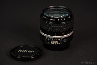 Nikon FE. Nikkor 1:2/35mm