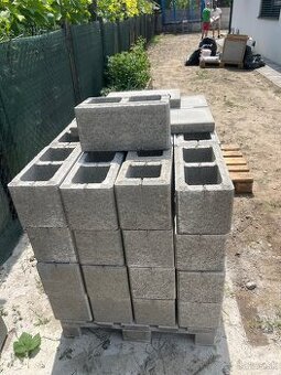 Predam plotove tvarnice Premac Preblok + striesky