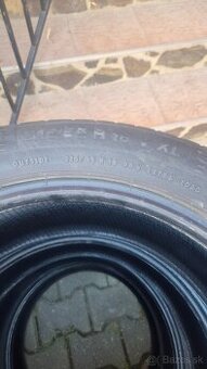 215/55R18 99V
