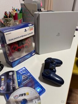predam ps4 slim 500gb biela dva ovladace